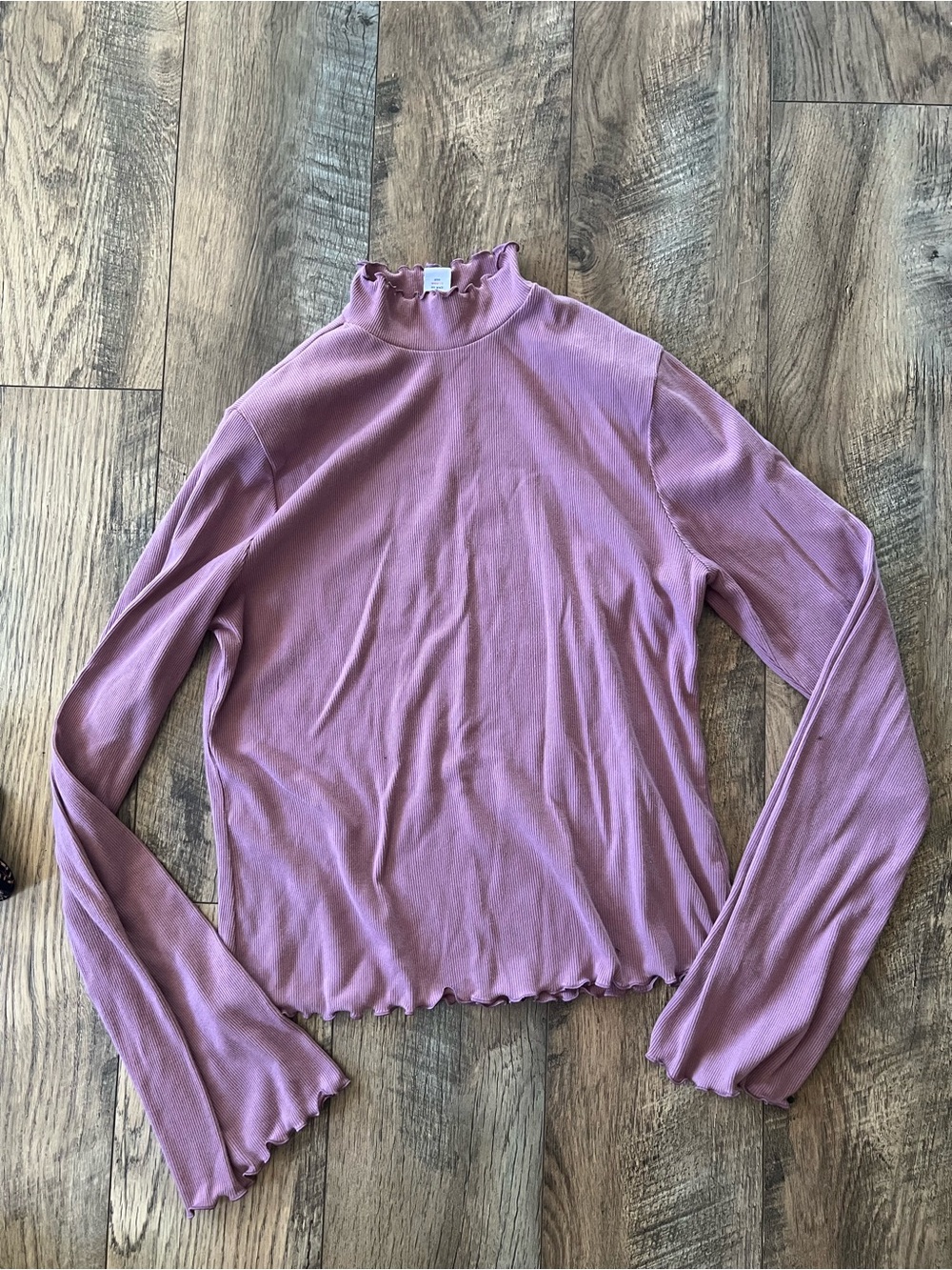 Old navy mock neck mauve lettuce hem bell sleeve ribbed top large - Picture 5 of 6